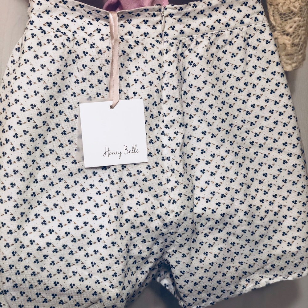 HONEY BELLE SHORT